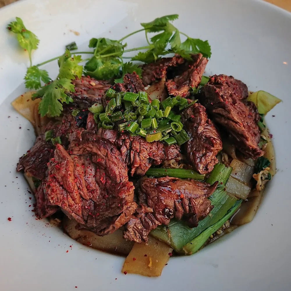 Salade de Boeuf Thali Yam Nua